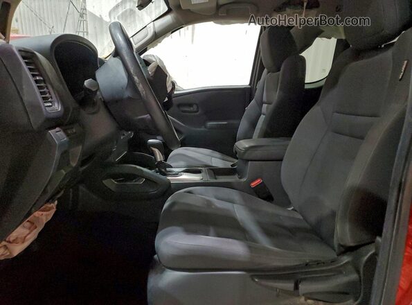 1N6ED1CL9NN645517 2022 NISSAN FRONTIER Red Вид салону спереду
