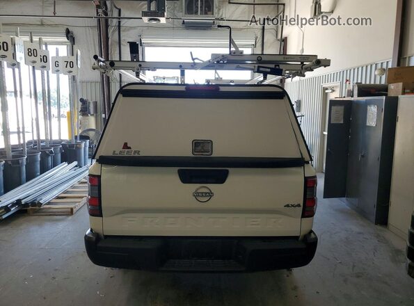 1N6ED1CM6RN640192 2024 NISSAN FRONTIER Белый Вид сзади