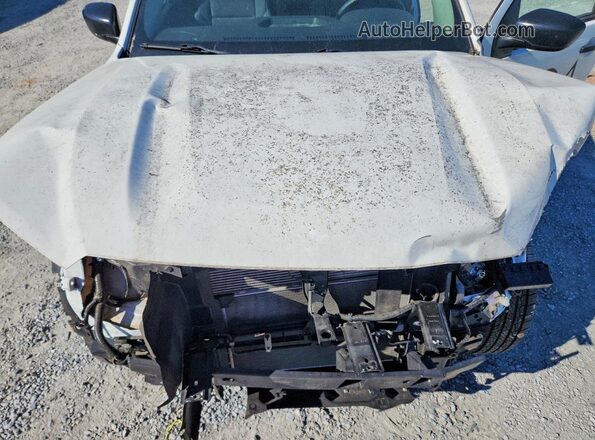 1N6ED1CM6RN640192 2024 NISSAN FRONTIER Белый Вид задней части салона