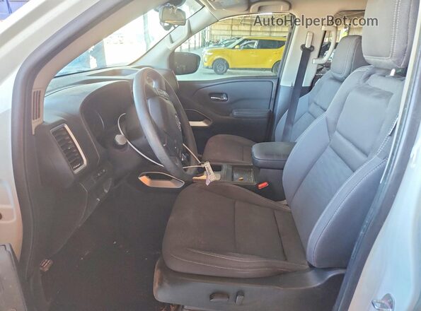 1N6ED1EJ5RN616095 2024 NISSAN FRONTIER Белый Вид салона спереди