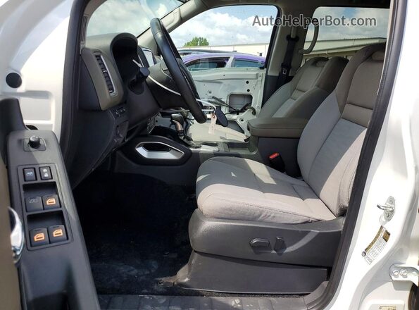1N6ED1EK7NN681159 2022 NISSAN FRONTIER Белый Вид салона спереди