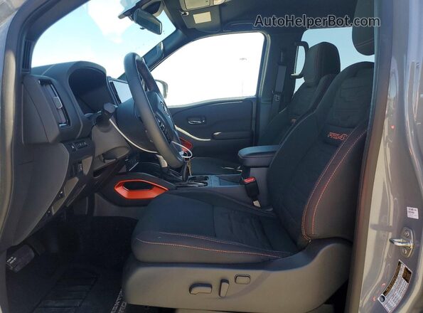 1N6ED1FKXSN657397 2025 NISSAN FRONTIER Silver Vista interior delantera