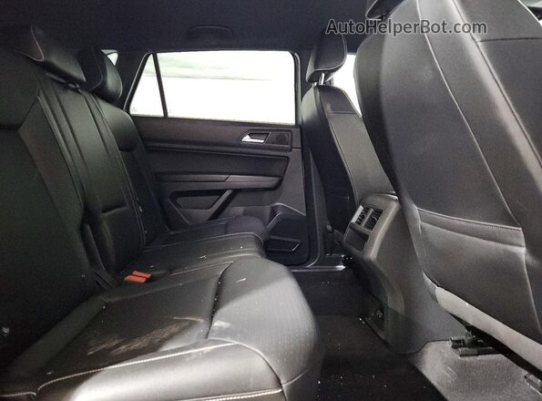 1V21E2CA9LC216453 2020 VOLKSWAGEN ATLAS Silver Rear interior view