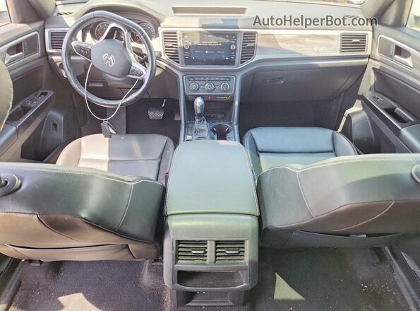 1V25C2CA0LC201315 2020 VOLKSWAGEN ATLAS White Dashboard view
