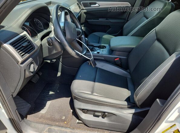 1V25C2CA0LC201315 2020 VOLKSWAGEN ATLAS White Front interior view
