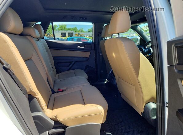 1V25E2CA9LC219080 2020 VOLKSWAGEN ATLAS Белый Вид задней части салона