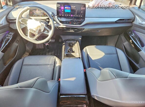 1V25MPE81RC007907 2024 VOLKSWAGEN ID.4 Silver Widok deski rozdzielczej