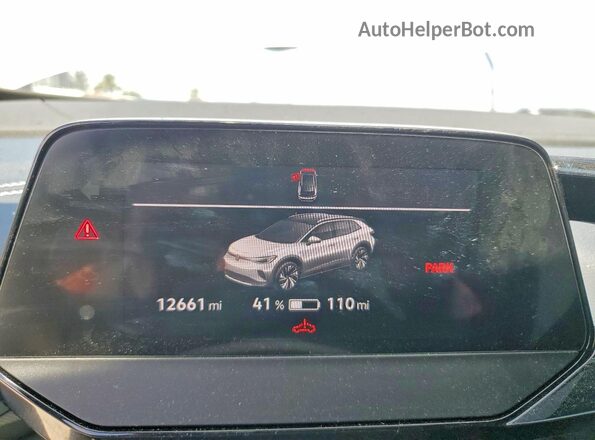 1V25MPE85RC013483 2024 VOLKSWAGEN ID.4 White Instrument cluster view
