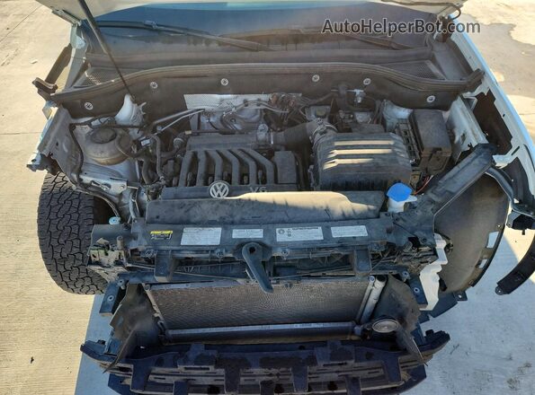 1V26E2CA2LC217210 2020 VOLKSWAGEN ATLAS White Widok komory silnika