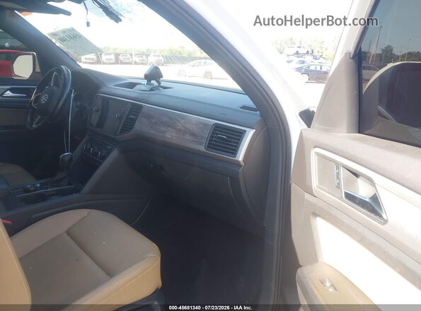 1V26E2CA3LC211870 2020 VOLKSWAGEN ATLAS White Вид салону спереду