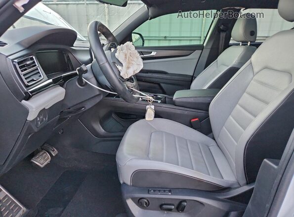 1V2AE2CA5RC262127 2024 VOLKSWAGEN ATLAS White წინა სალონის ხედი
