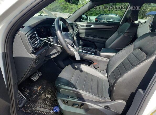 1V2AE2CA8RC223323 2024 VOLKSWAGEN ATLAS White Vista interior delantera