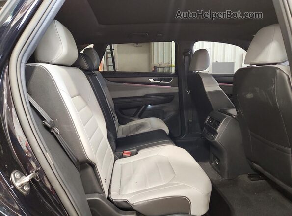 1V2AE2CAXRC255660 2024 VOLKSWAGEN ATLAS Black Rear interior view