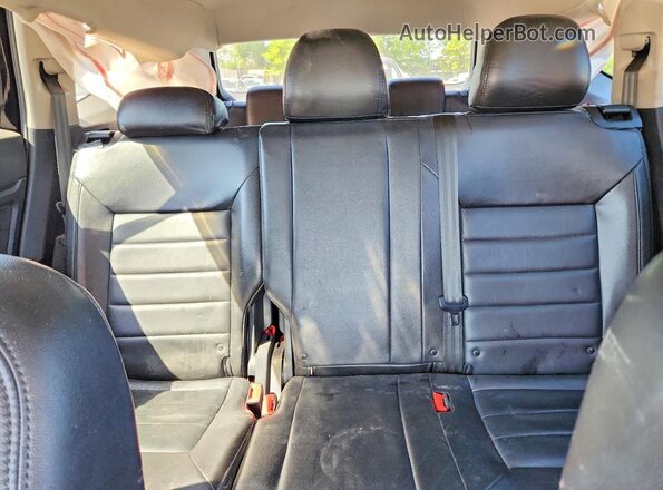 1V2AP2CA3JC538335 2018 VOLKSWAGEN ATLAS Black Widok tylnych siedzeń