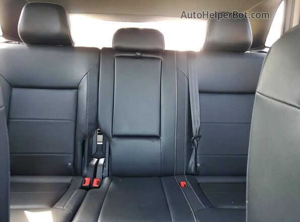 1V2BC2CA7PC210439 2023 VOLKSWAGEN ATLAS White Vista de los asientos traseros