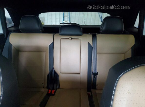 1V2BC2CA9MC225455 2021 VOLKSWAGEN ATLAS White Widok tylnych siedzeń