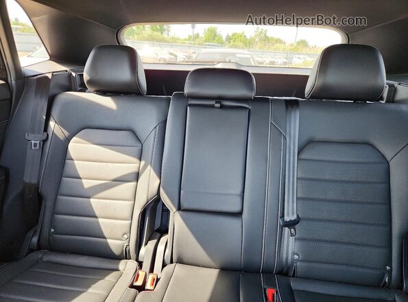 1V2BE2CA2RC238632 2024 VOLKSWAGEN ATLAS Черный Вид задних сидений