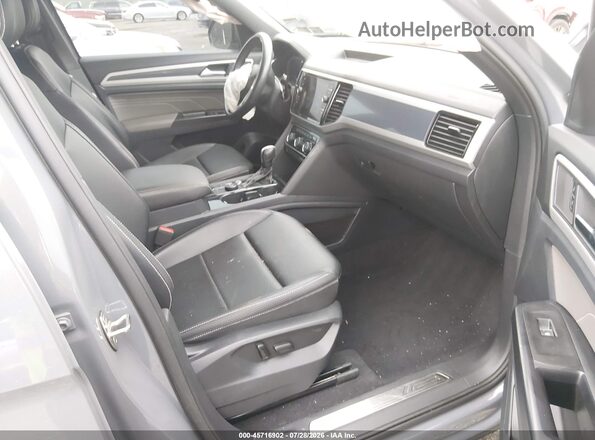 1V2BE2CA6MC204458 2021 VOLKSWAGEN ATLAS Серый Вид салона спереди