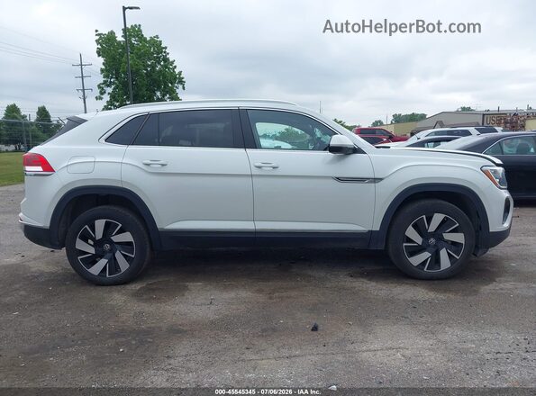 1V2BE2CA6SC228952 2025 VOLKSWAGEN ATLAS White Սալոնի հետևի տեսք