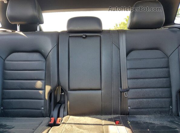 1V2BE2CA9MC222274 2021 VOLKSWAGEN ATLAS White Widok tylnych siedzeń