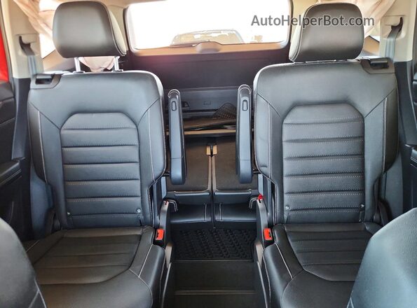 1V2BR2CA3RC504079 2024 VOLKSWAGEN ATLAS Red Հետևի նստատեղերի տեսք