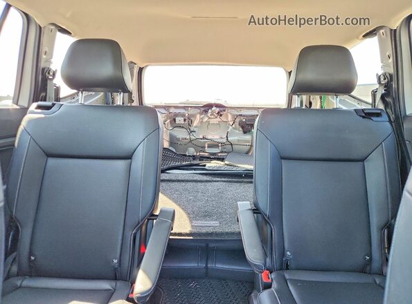 1V2BR2CAXMC504296 2021 VOLKSWAGEN ATLAS Серебряный Вид задних сидений
