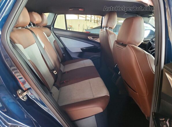 1V2CMPE89PC026063 2023 VOLKSWAGEN ID.4 Синий Вид задней части салона