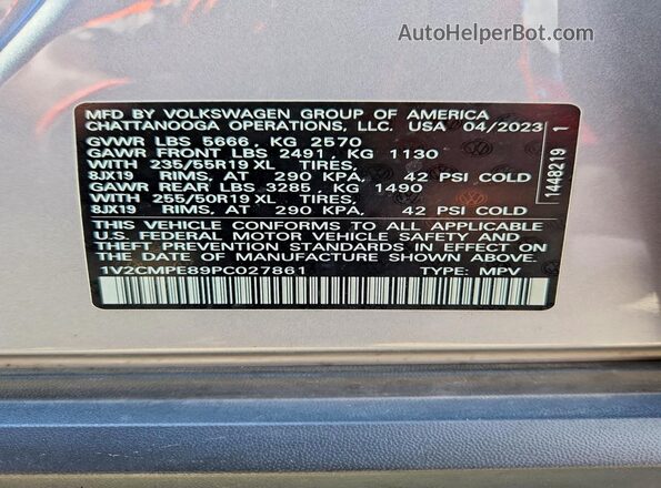 1V2CMPE89PC027861 2023 VOLKSWAGEN ID.4 Silver 360 interior view