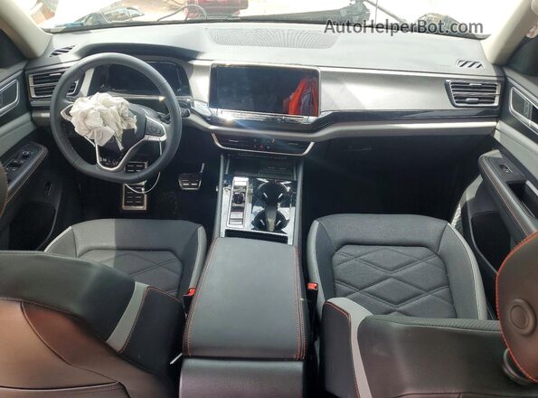 1V2CR2CA0RC552014 2024 VOLKSWAGEN ATLAS Зеленый Вид панели приборов
