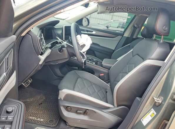 1V2CR2CA0RC552014 2024 VOLKSWAGEN ATLAS Зеленый Вид салона спереди