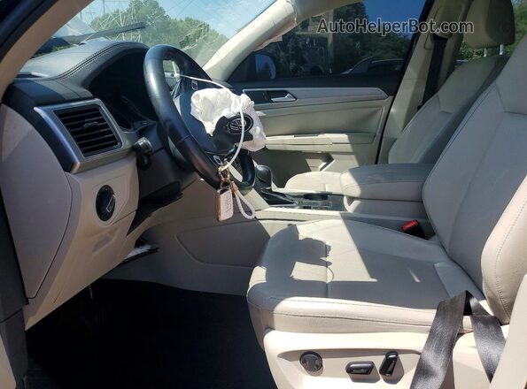 1V2CR2CA3JC543571 2018 VOLKSWAGEN ATLAS Черный Вид салона спереди