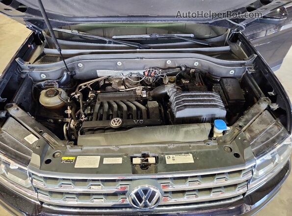 1V2CR2CA3JC580717 2018 VOLKSWAGEN ATLAS Black Vista del compartimento del motor
