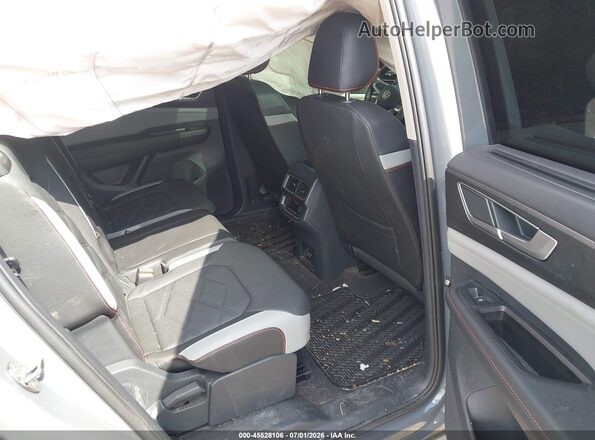 1V2CR2CAXSC548302 2025 VOLKSWAGEN ATLAS Gray Widok naklejki z numerem VIN