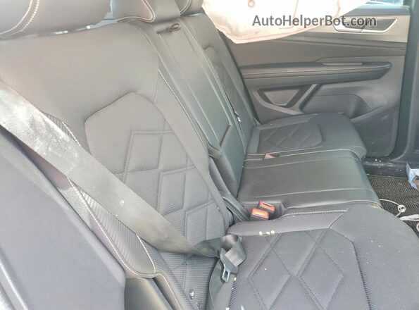 1V2DE2CA2RC211097 2024 VOLKSWAGEN ATLAS Black უკანა სალონის ხედი