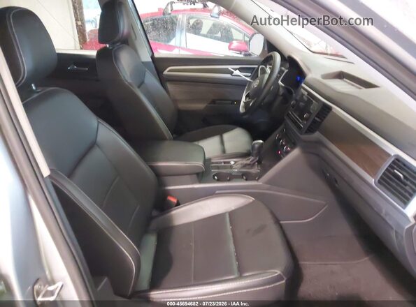 1V2DP2CA9NC502359 2022 VOLKSWAGEN ATLAS Silver Вид салону спереду
