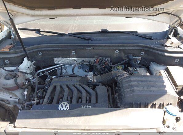 1V2DR2CA0JC517014 2018 VOLKSWAGEN ATLAS White Widok z tyłu