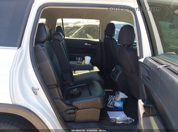 1V2DR2CA0JC517014 2018 VOLKSWAGEN ATLAS White Widok naklejki z numerem VIN