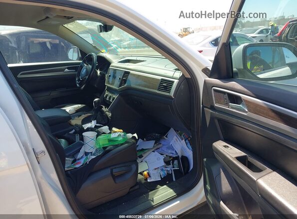 1V2DR2CA0JC517014 2018 VOLKSWAGEN ATLAS White Widok wnętrza z przodu