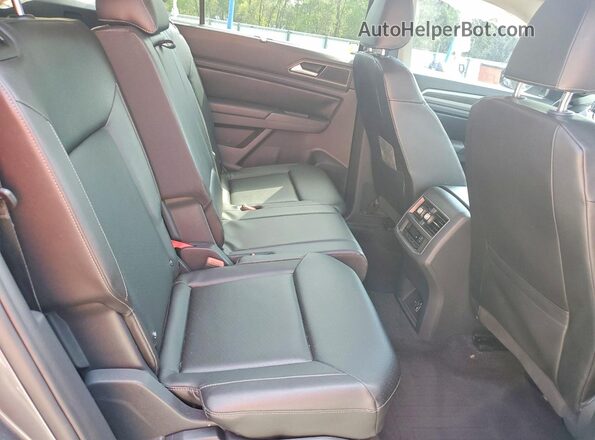 1V2DR2CA0JC537554 2018 VOLKSWAGEN ATLAS Gray Widok wnętrza z tyłu
