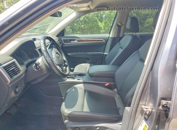 1V2DR2CA0JC561921 2018 VOLKSWAGEN ATLAS Gray Вид салону спереду