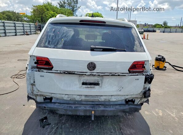 1V2DR2CA2JC581751 2018 VOLKSWAGEN ATLAS White Вид ззаду