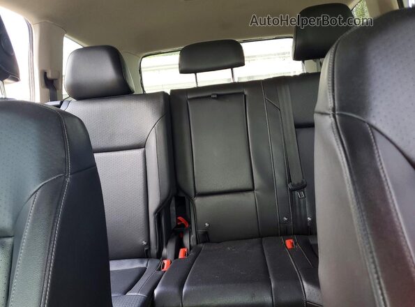 1V2DR2CA2JC581751 2018 VOLKSWAGEN ATLAS White Вид задніх сидінь