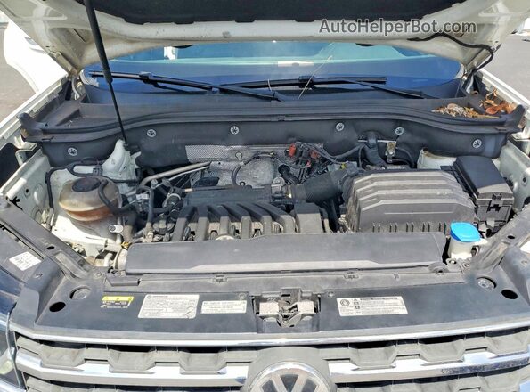 1V2DR2CA2JC581751 2018 VOLKSWAGEN ATLAS White Вид підкапотного простору