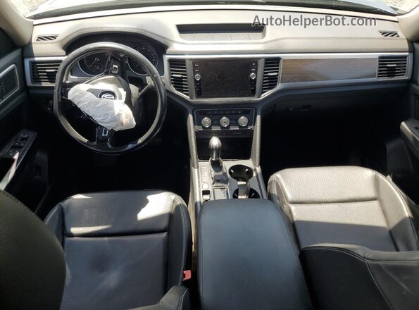 1V2DR2CA4JC585137 2018 VOLKSWAGEN ATLAS Gray Widok deski rozdzielczej