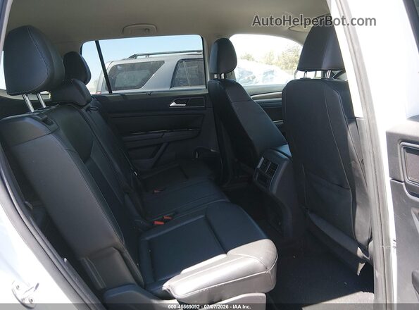 1V2DR2CA5JC587544 2018 VOLKSWAGEN ATLAS White Vista de la etiqueta del VIN