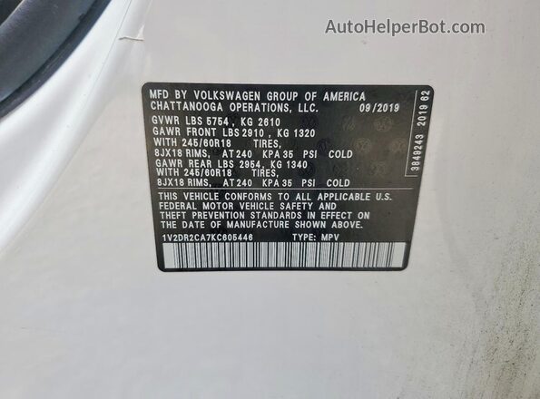 1V2DR2CA7KC605446 2019 VOLKSWAGEN ATLAS White Widok naklejki z numerem VIN