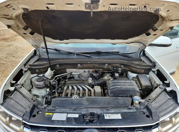 1V2ER2CA6JC552726 2018 VOLKSWAGEN ATLAS White Vista del compartimento del motor