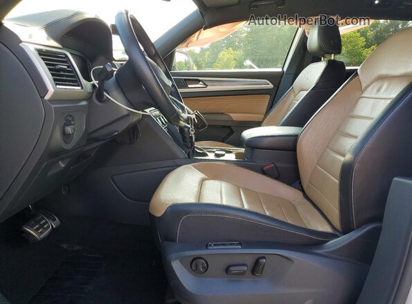 1V2FE2CA5PC204974 2023 VOLKSWAGEN ATLAS White Widok wnętrza z przodu