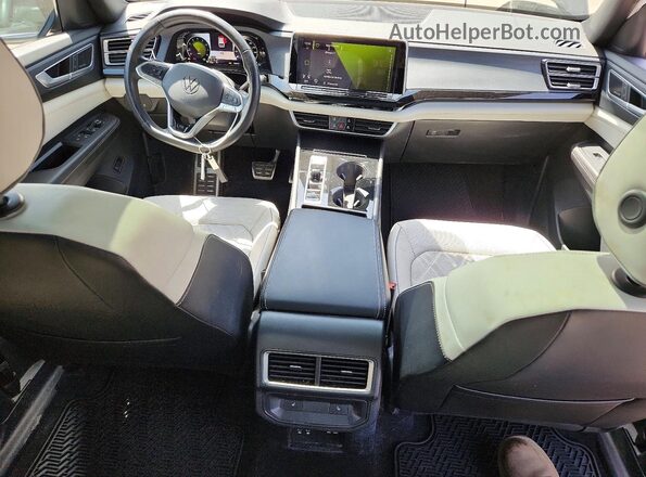 1V2FE2CA7RC234187 2024 VOLKSWAGEN ATLAS Black Vista del salpicadero
