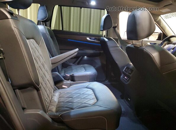 1V2FR2CA3SC538823 2025 VOLKSWAGEN ATLAS Black Вид задньої частини салону